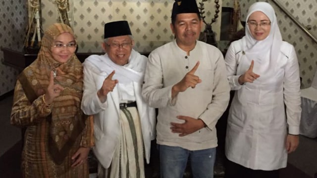 Ma'ruf Amin Silaturahmi dengan Ketua TKN Wilayah Jabar Dedi Mulyadi. (Foto: Rafyq Panjaitan/kumparan)