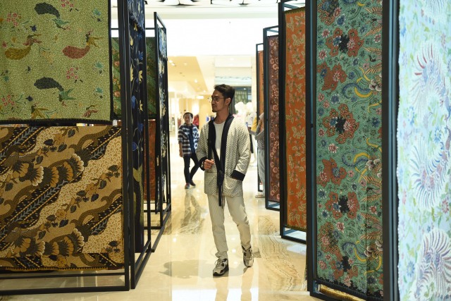 Pameran Batik di Lobby Shinta, Mall Grand Indonesia (Foto: Bakti Budaya Djarum Foundation)