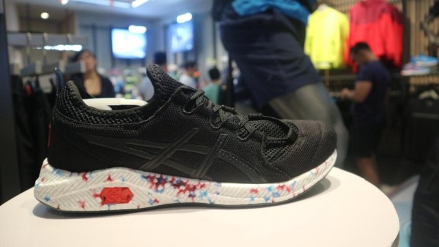 Koleksi terbaru ASICS HyperGEL-SAI (Foto: Novianti Rahmi Putri/kumparan)