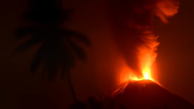 Letusan Stromboli Gunung Soputan