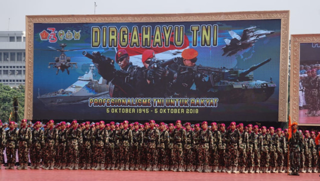 Parade pasukan peserta upacara HUT TNI ke-73 di Mabes TNI Cilangkap, Jumat (5/10/2018). (Foto: Helmi Afandi Abdullah/kumparan)