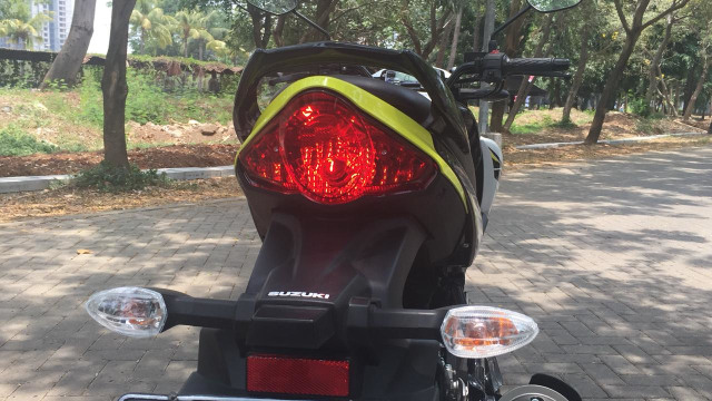 Lampu belakang Suzuki GSX150 Bandit (Foto: Aditya Pratama Niagara/kumparanOTO)