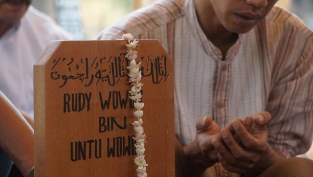 Pemakaman Rudy Wowor di TPU Pondok Ranggon, Jakarta, Sabtu (6/10/2018). (Foto: Irfan Adi Saputra/kumparan)