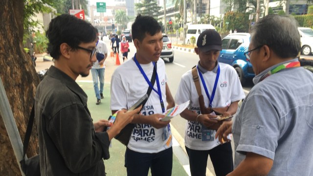 Para volunteer Asian Para Games. (Foto: Fachrul Irwinsyah/kumparan)