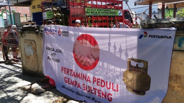 Pertamina melakukan operasi pasar Elpiji di Sulawesi Tengah.
 (Foto: Dok. Pertamina)