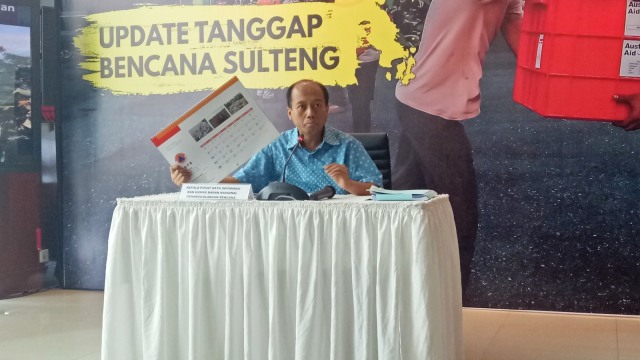 Kepala BNPB Sutopo Purwo Nugroho saat konferensi pers soal bencana Sulawesi Tengah, Minggu (7/10/2018). (Foto: Nabilla Fatiara/kumparan)