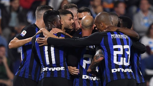 Selebrasi pemain-pemain Inter atas gol Icardi ke gawang SPAL. (Foto: Reuters/Alberto Lingria)