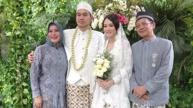 Pernikahan anak Dewi Yull (Foto: IG @dewiyullofficial)