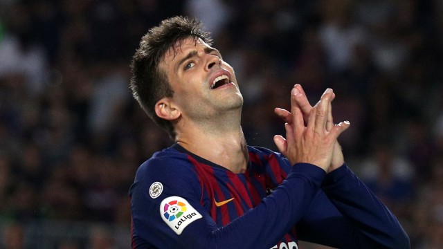 Gerard Pique tetap milik Barcelona hingga 2023. (Foto: REUTERS/Albert Gea)