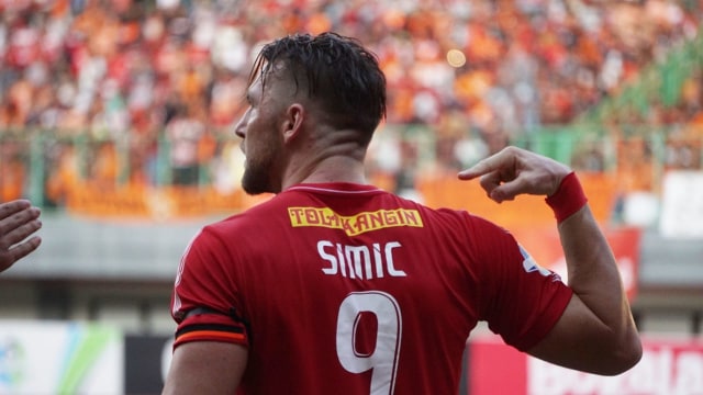 Marko Simic dalam laga Persija Jakarta vs Perseru Serui (Foto: Iqbal Firdaus/kumparan)