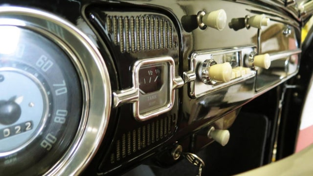 Desain dashboard VW Kodok tahun 1964 yang ditawar Rp 15 miliar (Foto: dok. Carscoops)