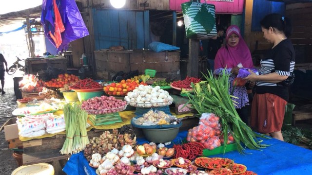 Suasana di Pasar Sanggeng Manokwari Papua Barat. (Foto: Nurul/kumparan)