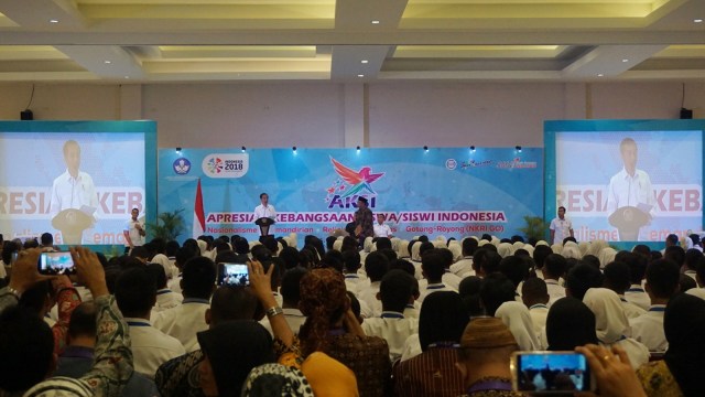 Presiden Jokowi hadiri acara Apresiasi Kebangsaan Siswa/Siswi Indonesia (AKSI) di Sentul, Bogor, Jawa Barat. (Foto: Yudhistira Amran Saleh/kumparan)
