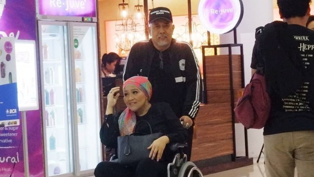 Indro Warkop dan Nita Octobijanthy. (Foto: Instagram/@indrowarkop_asli)