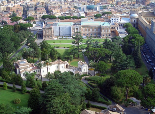 Taman yang ada di Vatikan (Foto: Pixabay)