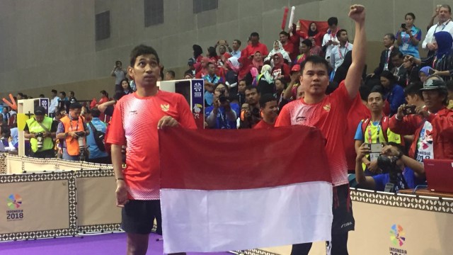 David Jacobs dan Akbar Komet, atlet para tenis meja Indonesia (Foto: Sandi Firdaus/kumparan)