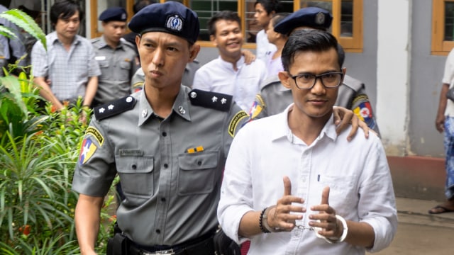 Kyaw Zaw Lin, jurnalis yang ditangkap. (Foto: AFP PHOTO / Phyo Hein Kyaw)