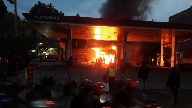Kebakaran di SPBU Warung Jambu Kota Bogor. (Foto: Dok. Polresta Bogor)