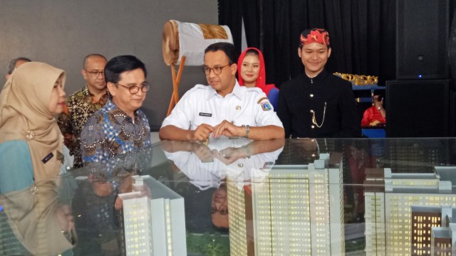 Gubernur DKI Jakarta Anies Baswedan, meluncurkan Program Rumah DP Rp 0 SAMAWA (Solusi Rumah Warga) Klapa Village, Jakarta Timur, Jumat (12/10/2018). (Foto: Nabilla Fatiara/kumparan)