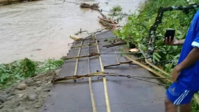 11 Daerah di Sumbar Dilanda Banjir dan Longsor, 5 Orang Meninggal