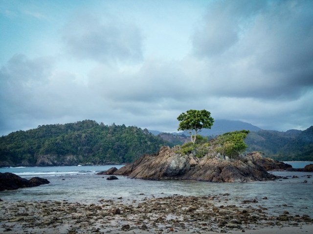 Lanskap Pulau Kiluan (Foto: (Flickr/Indra Dhanurendra))