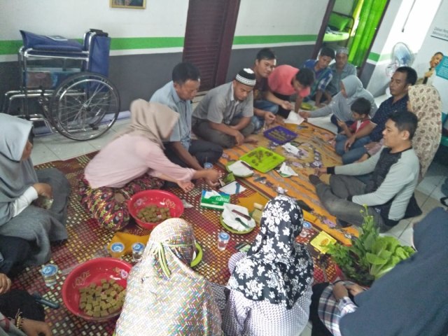 Para Pasien Rumah Singgah Dihibur dengan Pelatihan Cocok Tanah Hidroponik (6)