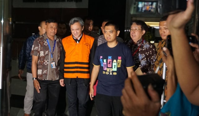 Buronan kasus dugaan suap penanganan perkara di Pengadilan Negeri Jakarta Pusat, Eddy Sindoro ditahan KPK. (Foto: Iqbal Firdaus/kumparan)