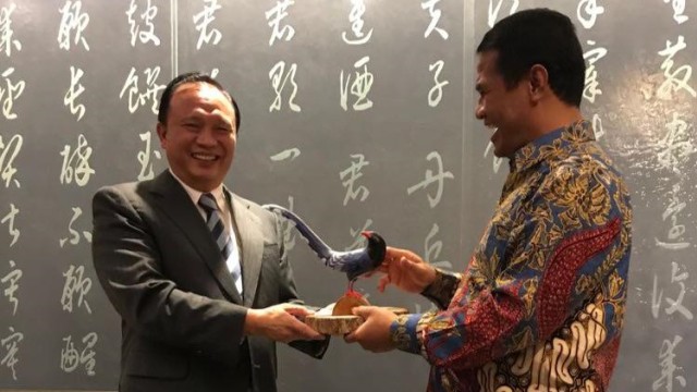 Menteri Pertanian Andi Amran Sulaiman (kanan) bertemu dengan Menteri Pertanian Taiwan, Mr. Tsung-Hsien Lin, Selasa (9/10/2018). (Foto: Dok. Kementerian Pertanian)