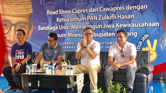 Sandiaga Uno (kedua kiri) dan Zulkifli Hasan (kedua kanan) di Subang.  (Foto: Dok. Tim Sandiaga Uno)