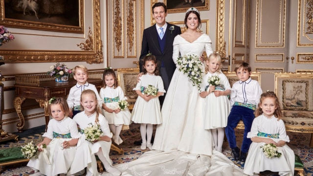 Foto resmi pernikahan Putri Eugenie dan Jack Brooksbank. (Foto: REUTERS/Alex Bramall)