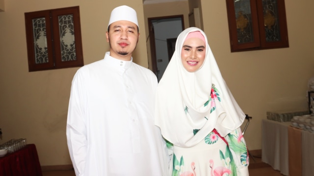 Habib Usman dan Kartika Putri. (Foto: Munady Widjaja)