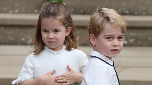 Putri Charlote dan Pangeran George di Penikahan Putri Eugenie. (Foto: Steve Parsons/Pool via REUTERS)