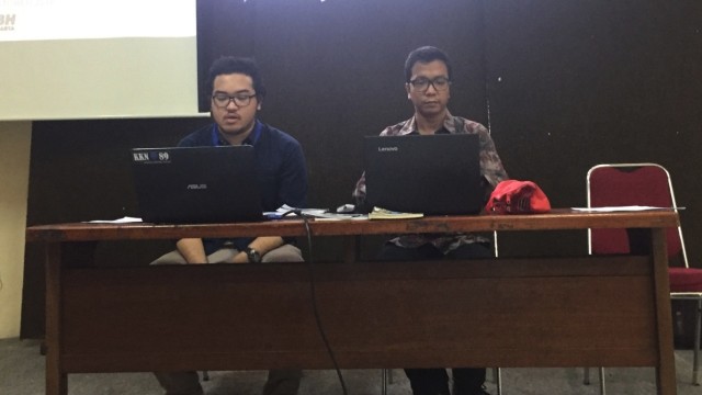 Diskusi di LBH Jakarta soal penggusuran oleh Pemprov DKI Jakarta, Minggu (14/10/2018). (Foto: Moh Fajri/kumparan)