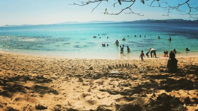 Pantai Likupang (Foto: Instagram/@lovelymee_10)