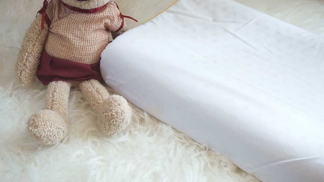 Si Kecil Sering Berkeringat ketika Tidur? Atasi dengan Ini! (1)