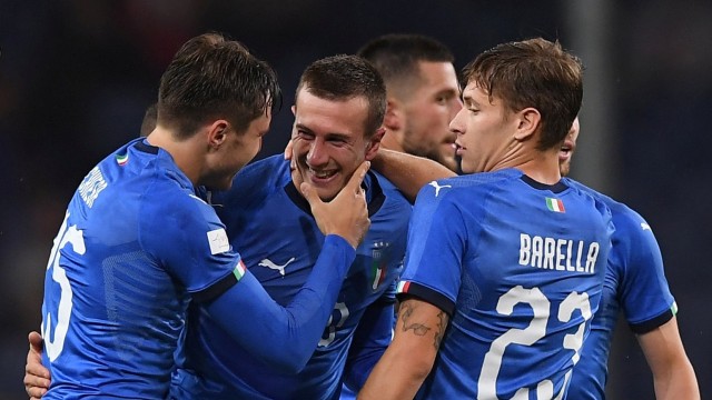 Timnas Italia merayakan gol di laga vs Ukraina. (Foto: REUTERS/Alberto Lingria)