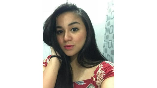 Sudah Bertunangan, 7 Artis Indonesia Ini Batal Menikah (7)
