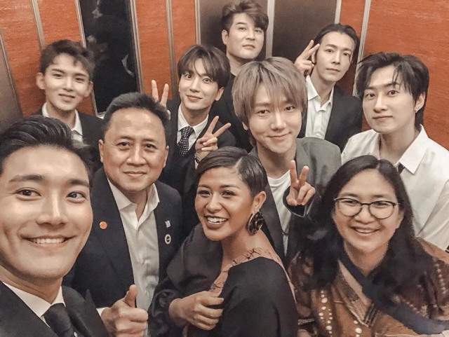 Makin Akrab, Dira Sugandi Tulis Ucapan Manis di Ultah Donghae Super Junior