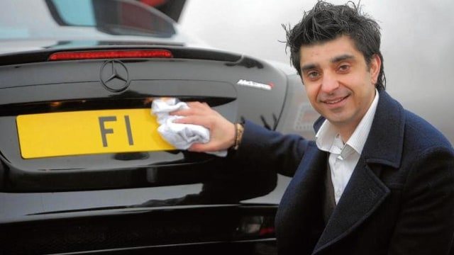 Afzal Kahn, pemilik pelat nomor mobil termahal di dunia (Foto: dok. Motor1)