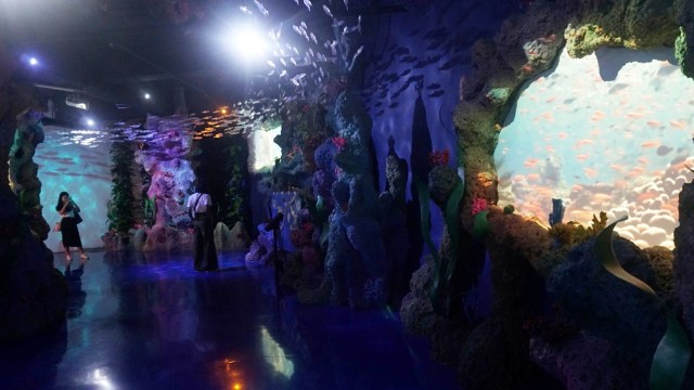 Suasana Jakarta Aquarium di Neo Soho, Grogol, Jakarta Barat. Foto: Fanny Kusumawardhani/kumparan