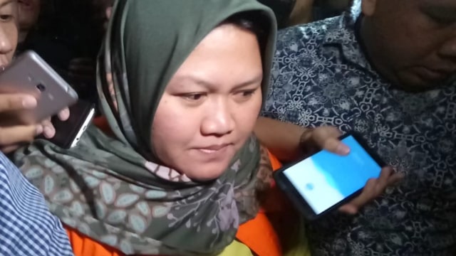 Bupati Bekasi Neneng Nurhasanah Yasin resmi ditahan KPK.  (Foto: Aprilandika Pratama/kumparan)