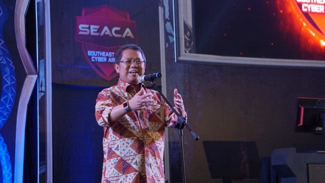 Menteri Komunikasi dan Informatika Rudiantara meresmikan ajang South East Asia Cyber Arena (SEACA) di Mall Taman Anggrek, Jakarta, Rabu (17/10/2018).  (Foto: Fanny Kusumawardhani/kumparan)