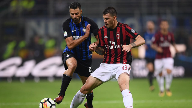 Alessio Romagnoli di laga AC Milan vs Inter Milan pada ajang Serie A. (Foto: MARCO BERTORELLO / AFP)