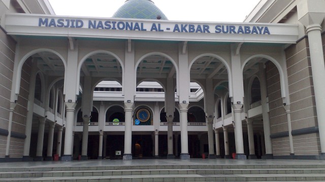 Masjid Al-Akbar, Surabaya (Foto: dok. Kemenag.go.id)