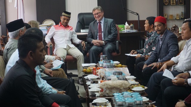 DPR Aceh jelaskan persoalan Otsus pasca Mou Helsinki ke CMI. (Foto: Zuhri Noviandi/kumparan)
