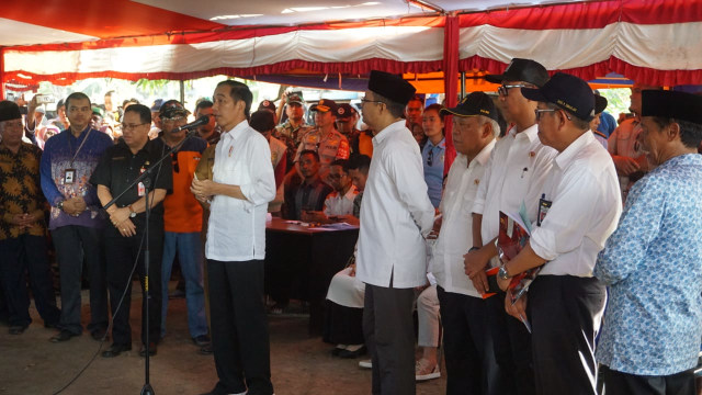 Jokowi Pidato di Depan Warga Lombok Timur. (Foto: Yudhistira Amran Saleh/kumparan)