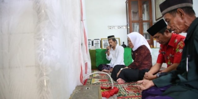 Hari Ini Ziarah Leluhur, Besok Malam Grebeg Berkah