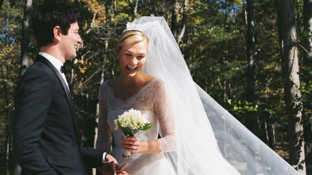 Karlie Kloss menikah dengan Joshua Kushner (Foto: Instagram/@karliekloss)