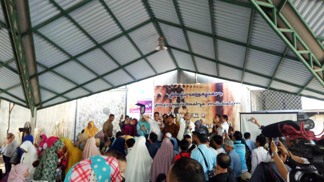 Presiden PKS Sohibul Iman dan Cawapres Sandiaga Uno di Adin's House Tangerang Selatan, Sabtu (20/10/2018). (Foto: Adhim Mugni Mubaroq/kumparan)