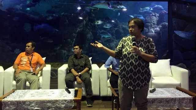 Tri Maharani dalam acara diskusi “yuk, kenali ubur-ubur lebih dekat” di Sea World, Ancol, Jakarta, sabtu (20/10/2018). (Foto: Fachrul Irwinsyah/kumparan)